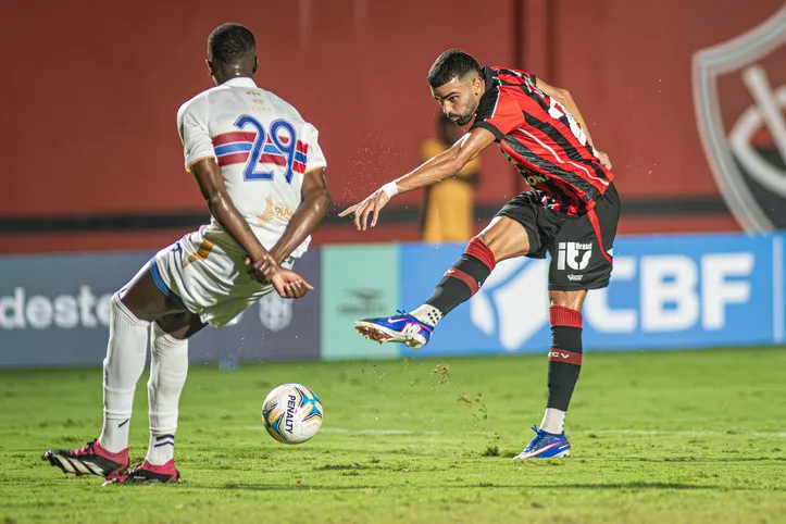 Lucas Rodrigues, atacante do Vitória