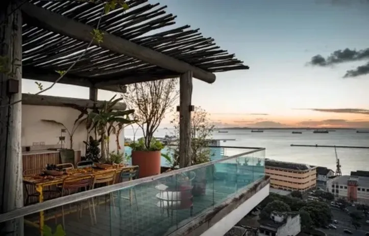 Imagem ilustrativa da imagem Conheça casa de Regina Casé em Salvador, descrita como “melhor morada"