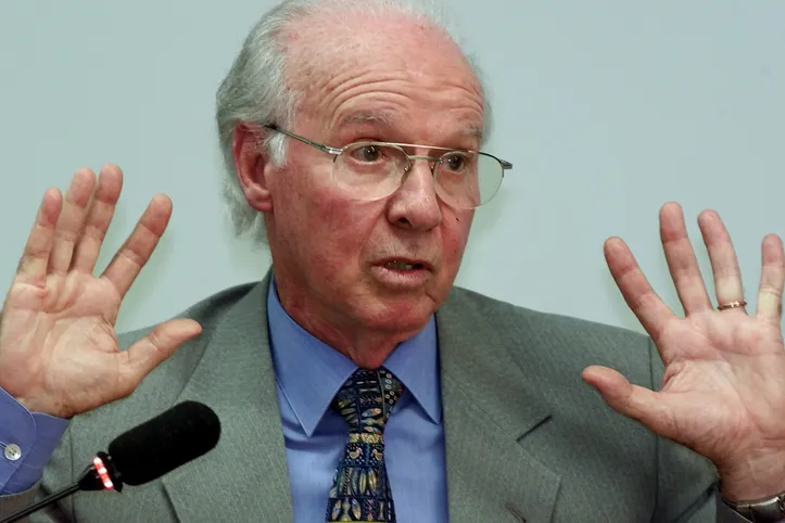 Mario Zagallo durante depoimento na CPI da CBF/Nike, na Câmara dos Deputados