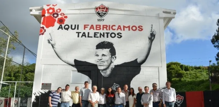Homenagem a Gabriel Paulista no Vitória