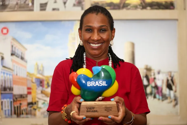 Imagem ilustrativa da imagem Especialista critica tour em favelas: "A pobreza tem que ser combatida"