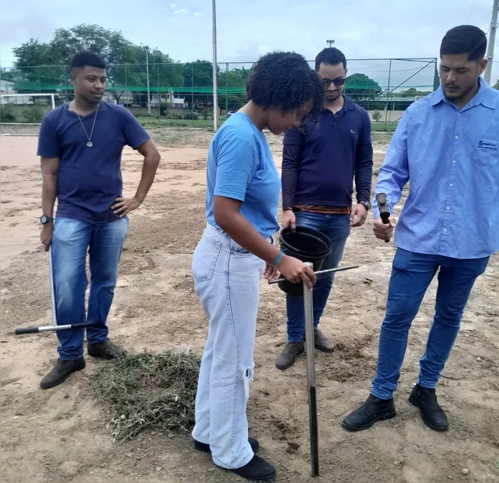 Gabriele durante uma aula de campo