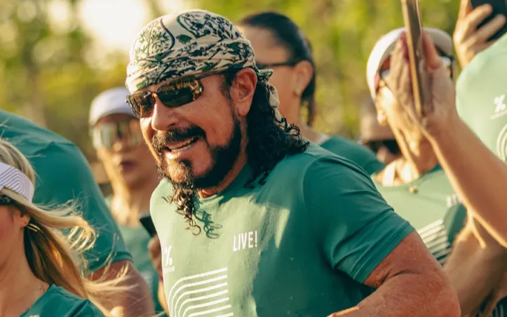 Bell não comentou sobre a confusão