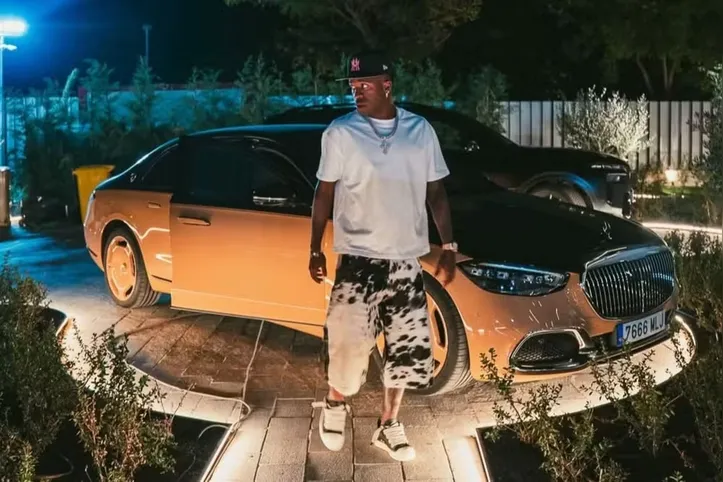Vini Jr e sua Mercedes rara