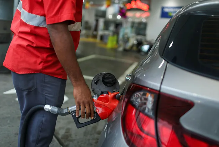 O Brasil pode ser potência na produção do produto, mas carece em refino