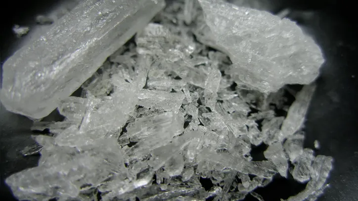 Metanfetamina é uma droga sintética estimulante