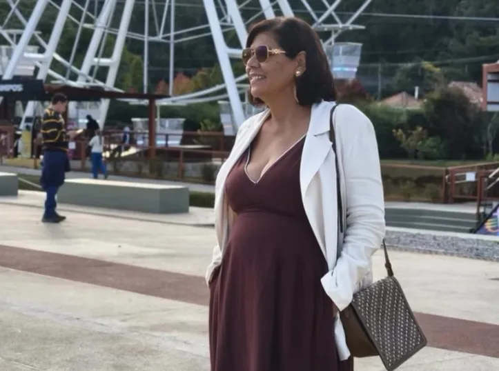 Cristina Praia comemora aniversário em encontro íntimo com familiares e amigos