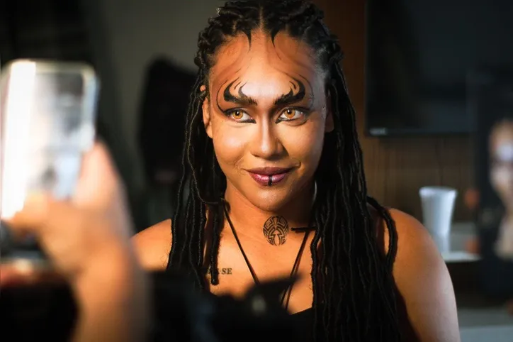 Juliana Oliveira Silva dirigiu o curta Marcos (2023) e o mais recente Mucambo (2025)