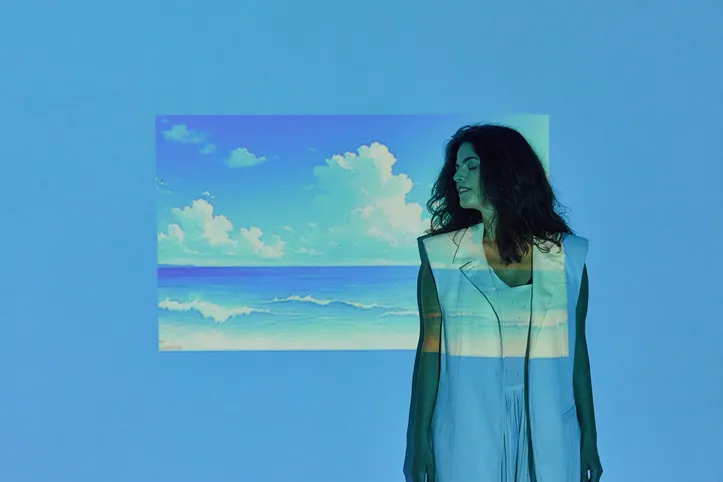 Imagem ilustrativa da imagem Emanuelle Araújo resgata axé dos anos 90 em álbum inspirado nas raízes baianas