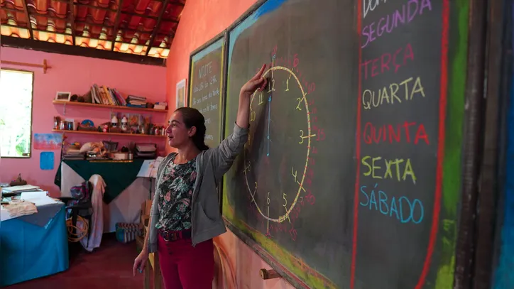 A Escola Dendê da Serra oferece bolsas integrais para a maioria dos estudantes