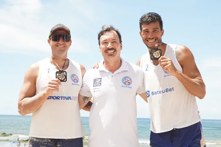 Dupla George e Saymon vencedora do primeira etapa do Vôlei de Praia