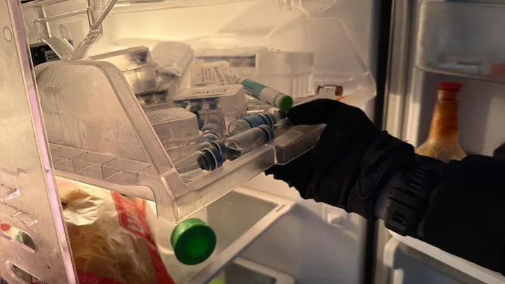 Imagem ilustrativa da imagem Esquema ilegal de canetas emagrecedoras é investigado em farmácias da Bahia