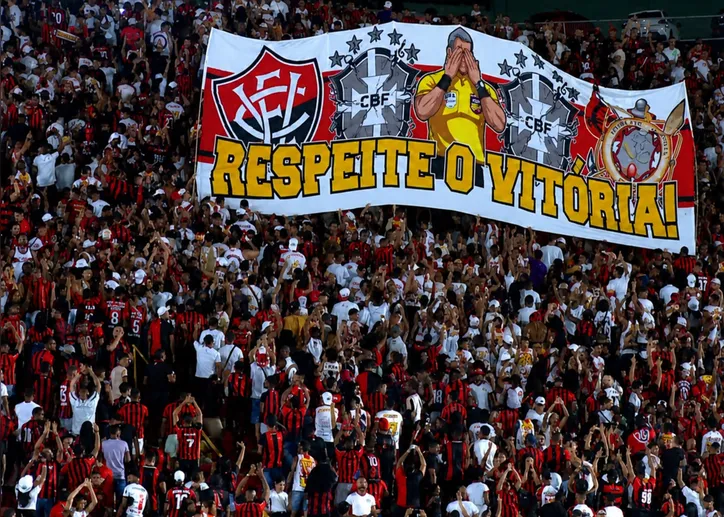 Imagem ilustrativa da imagem Ex-árbitro diz que "pressão" do Vitória contra a CBF "fez efeito"