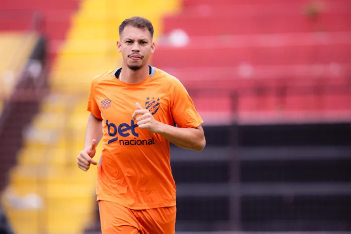 Zé Marcos em treinamento pelo Sport