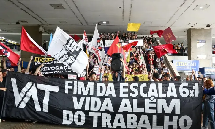 Protesto pelo fim da escala 6x1