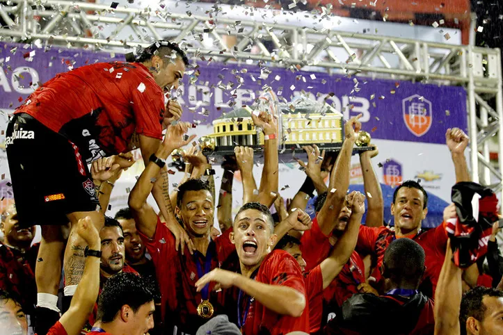 Vitória campeão baiano em 2013