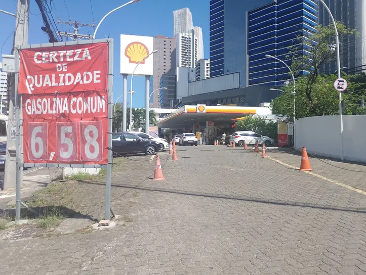 Próximo ao Shopping Sumaré (Posto Shell) Foto tirada nesta segunda, 09