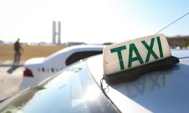 Taxistas também serão beneficiados no âmbito do programa Move Aplicativos
