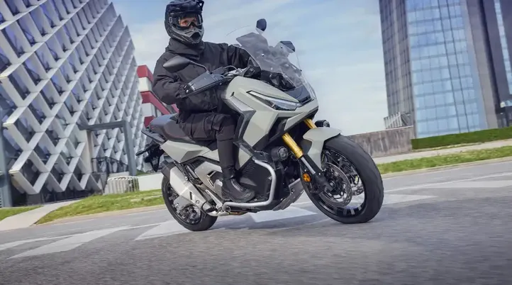 Segurança Freios ABS de dois canais e Smart Key