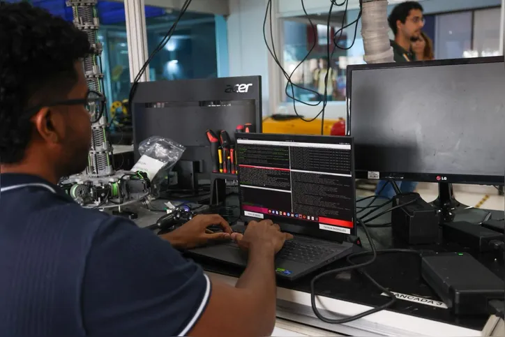 Imagem ilustrativa da imagem IA e robótica viram realidade nas salas de aula para o futuro dos soteropolitanos