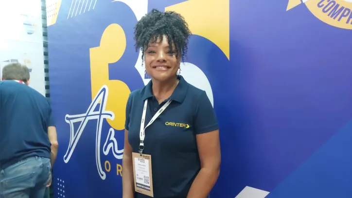 Débora Viana é agente de viagens há 12 anos