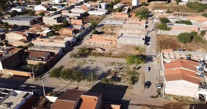Terreno na cidade de Irecê que teria sido alvo de uma permuta na gestão do ex-prefeito Elmo Vaz