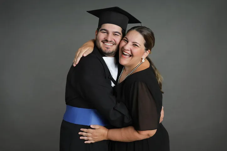 Igor e sua mãe, Helaine Schindler, que é pura felicidade