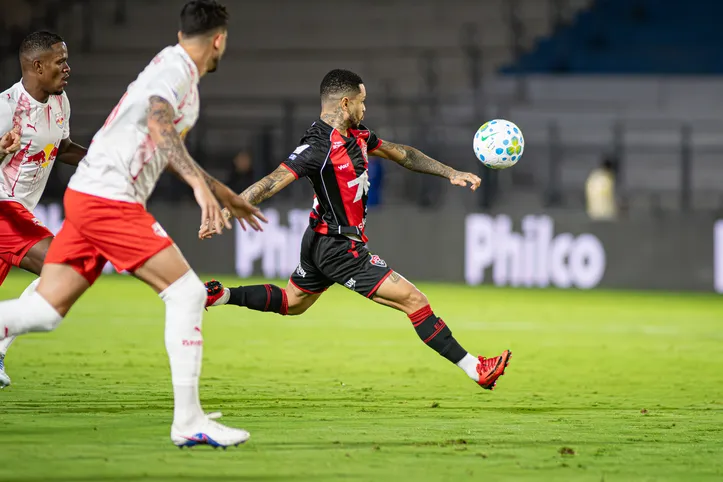 Vitória e Bragantino pe