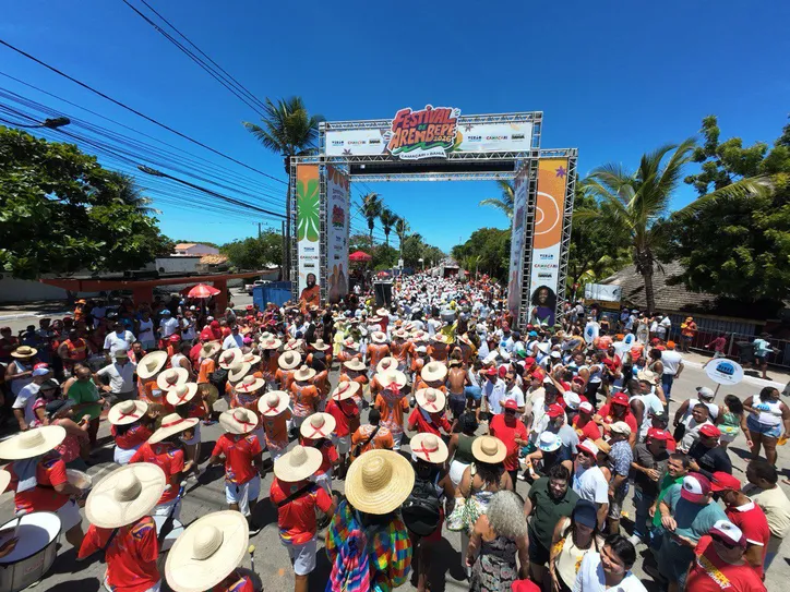 Cortejo de abertura da Lavagem de Arembepe
