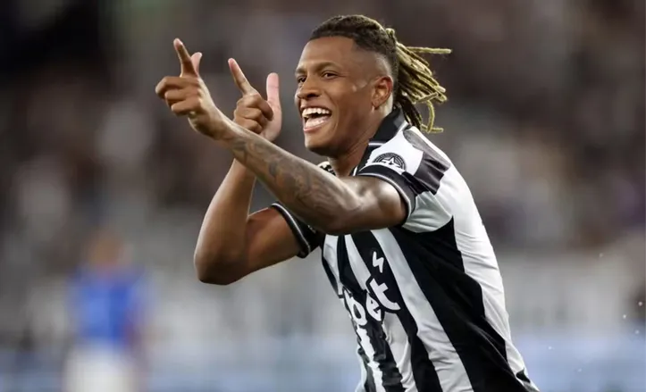 Danilo, meio-campista do Botafogo