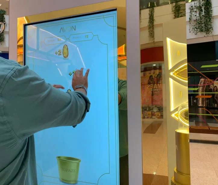 Experiência imersiva da Avon no Salvador Norte Shopping
