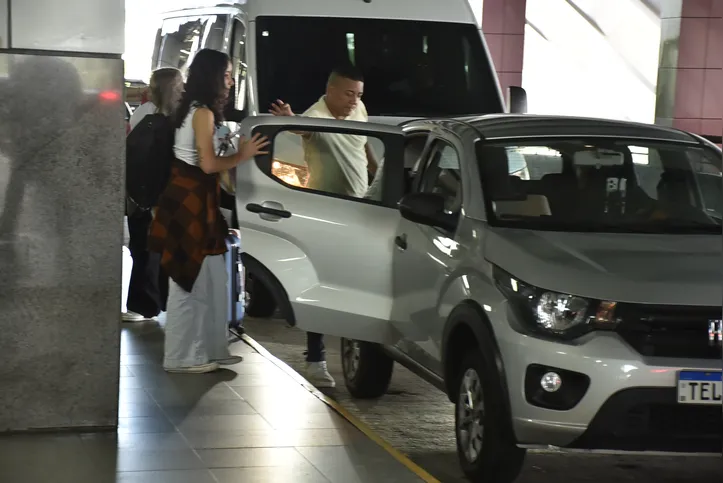 Nova regra de parada no aeroporto gera críticas de pessoas com deficiência.