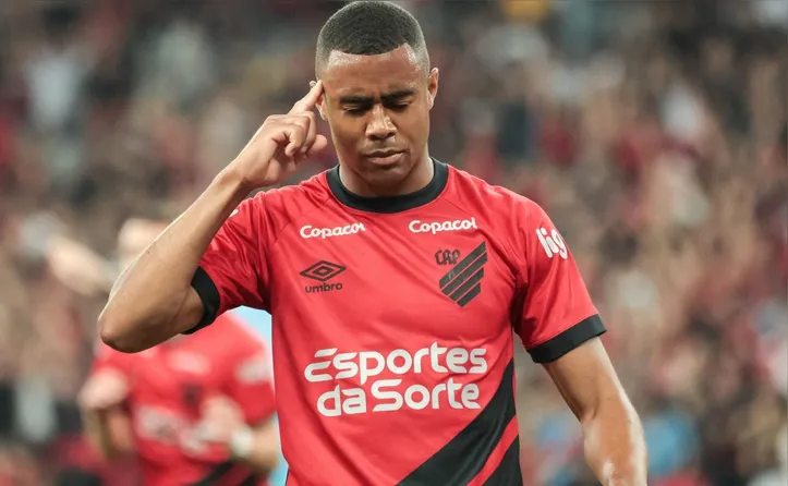 Erick pelo Athletico-PR