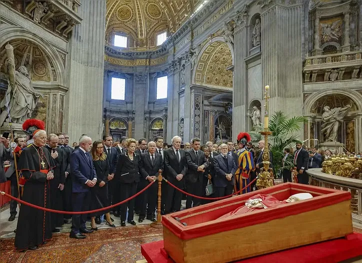 Lula participou de velório do papa