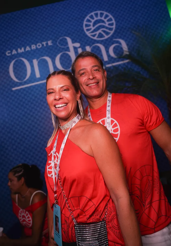 Camila Marinho e Roni Cézar em clima de alegria no Camarote Ondina