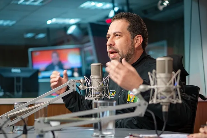 O ministro Guilherme Boulos no programa Bom Dia, Ministro