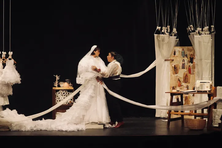 Imagem ilustrativa da imagem Muito além do casamento: espetáculo em Salvador questiona papéis femininos