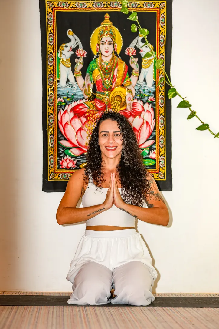 A professora de yoga Renata de Gino