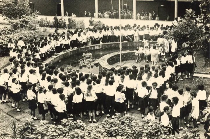 Normalistas na comemoração dos 134 anos de Fundação da Escola Normal