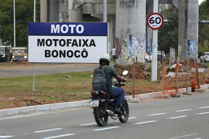NA AVENIDA BONOCÔ, FAIXA PARA MOTOCICLISTAS foi implementada em 2025