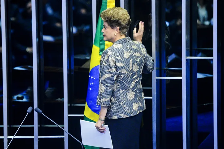 Dilma Rousseff no plenário do Senado durante sessão que culminou na sua derrota