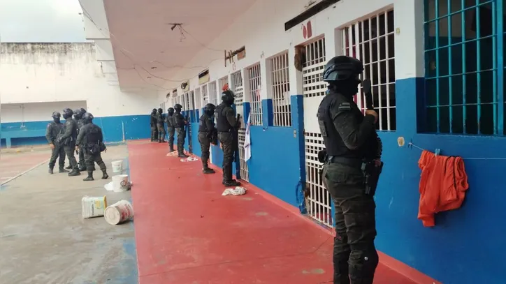 Imagem ilustrativa da imagem Operação mira comunicação em presídio da Bahia para frear atuação de facções