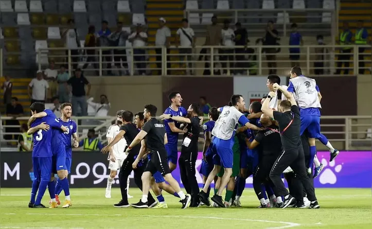 Uzbequistão se classificando para sua primeira Copa do Mundo