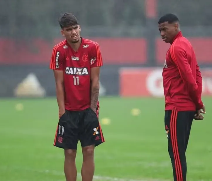 Lucas Paquetá e Jean Lucas juntos em treino pelo Flamengo