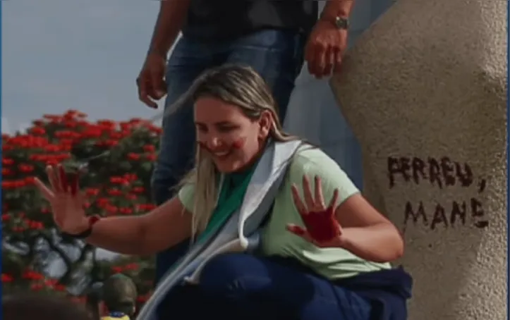 Débora Rodrigues dos Santos, conhecida como “Débora do Batom”