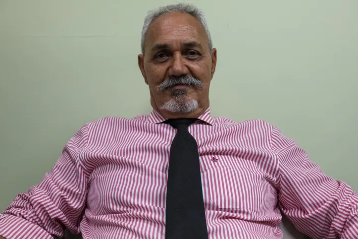 Artur Oscar Celestino, 69 anos, motorista, 45 anos da PGE