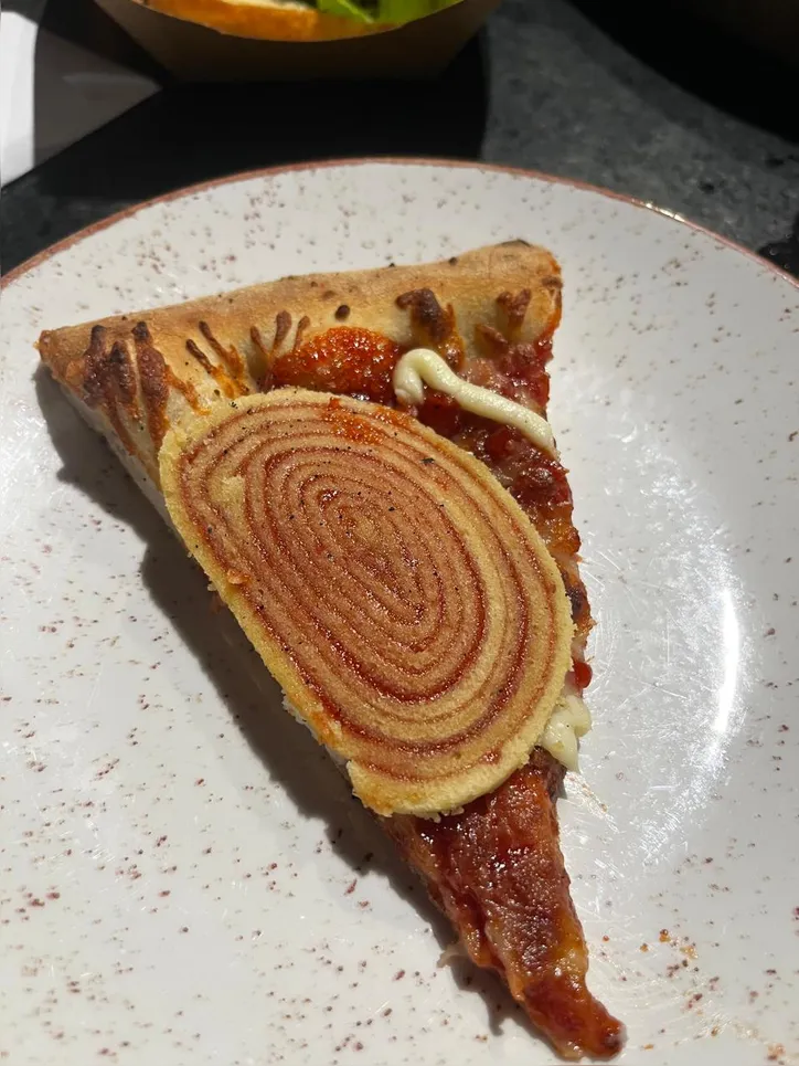 Imagem ilustrativa da imagem Pizza de bolo de rolo, resort gigante e mais: o que fazer em Porto de Galinhas