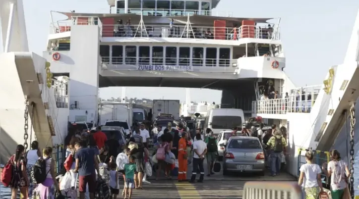 Embarque no ferry-boat