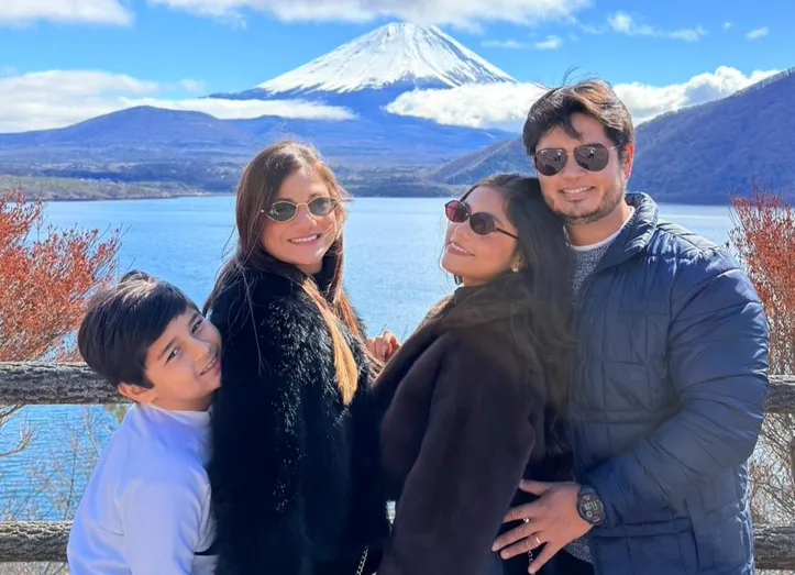 A família Hamaji reunida no Japão celebrando os 10 anos de Léo com muito carinho