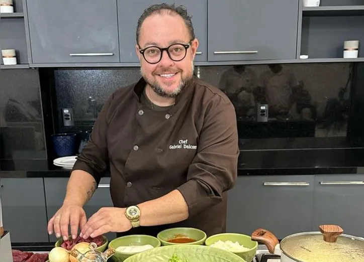 Chef Gabriel Dalcom assina feijoada da Feijoada ao Mar e promete sabor e tradição